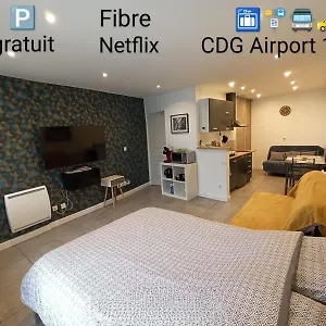 Autonome Cosy à 2km De Roissy En France , Vaudherland France
